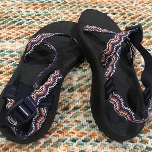 chacos!!